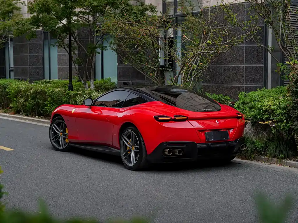 Ferrari Roma — миниатюра 9