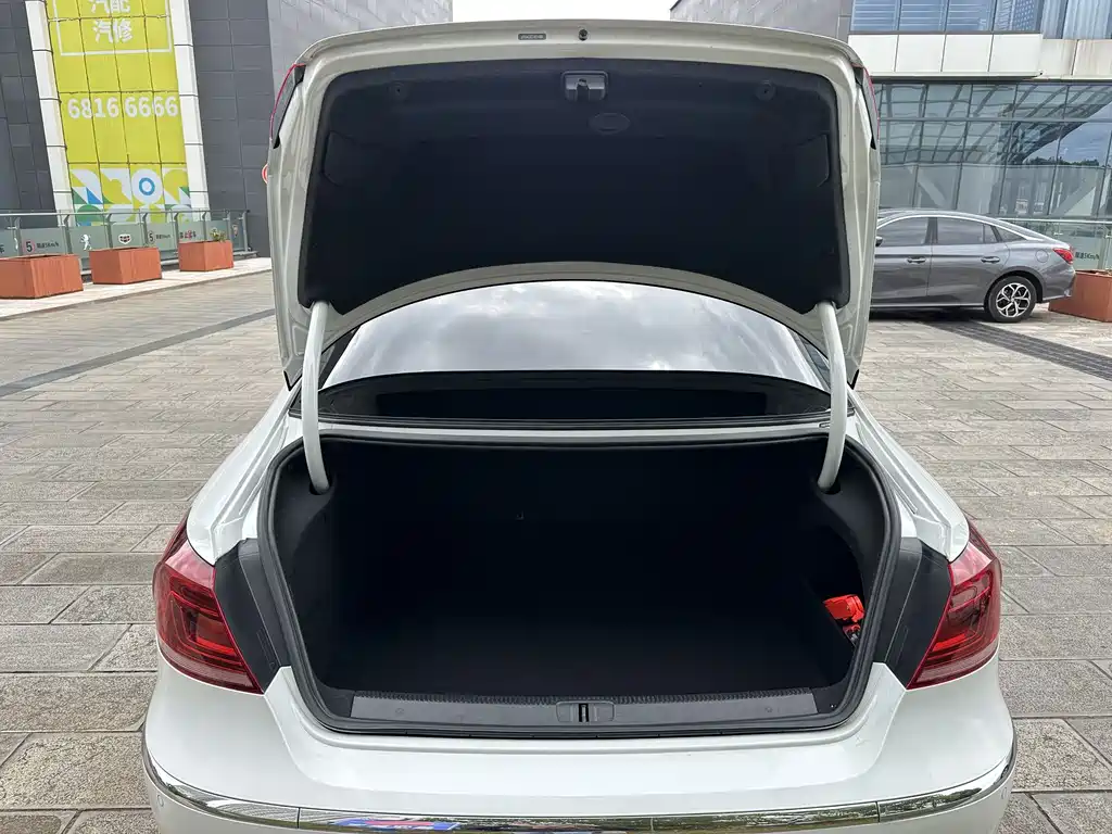 Volkswagen CC — миниатюра 22