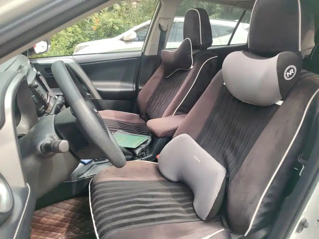 Toyota RAV4 — миниатюра 11