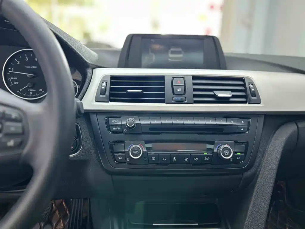 BMW 3 Series — миниатюра 5
