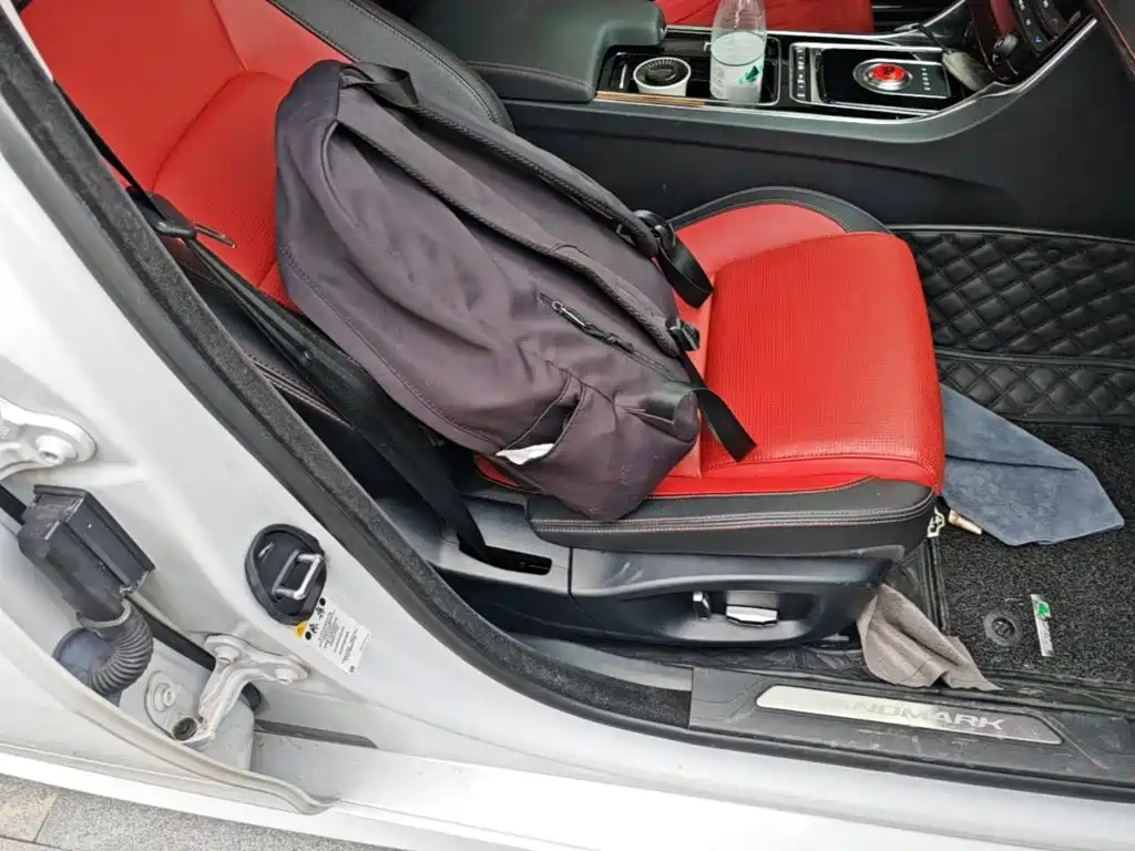 Jaguar XE — миниатюра 25