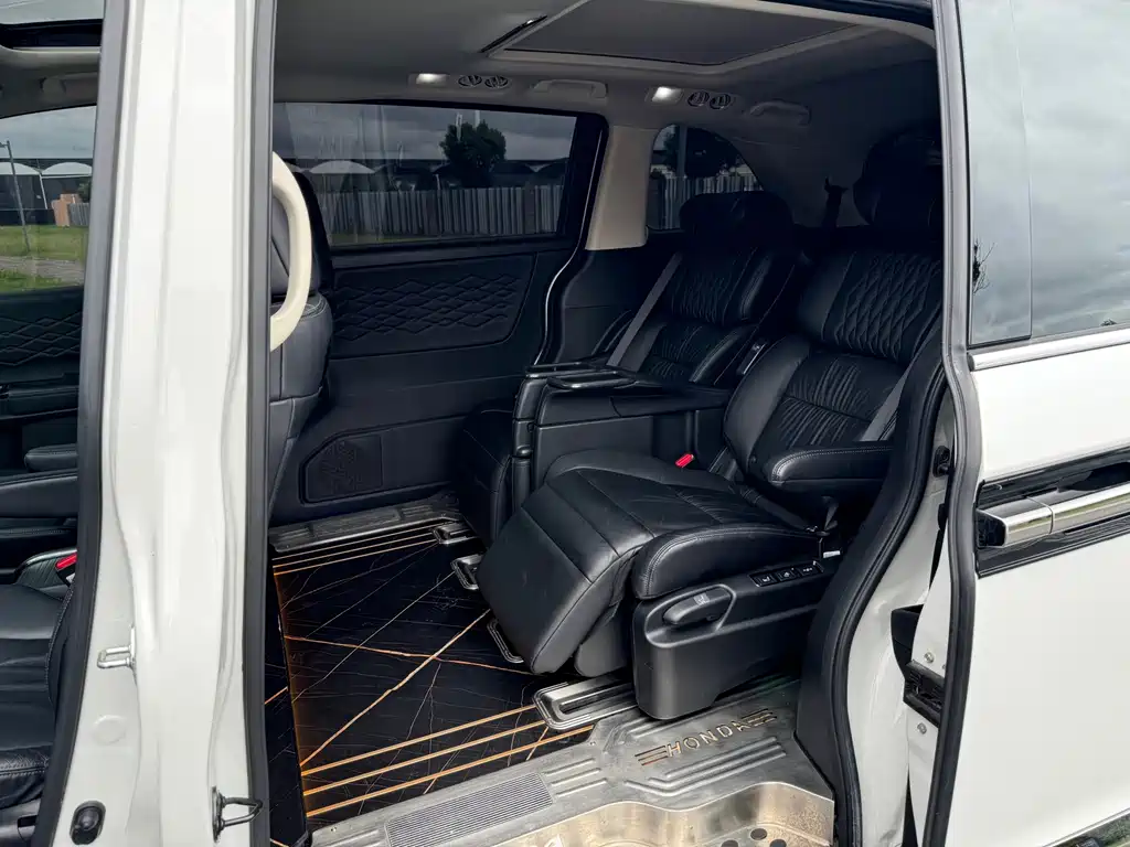 Honda Elysion — миниатюра 9