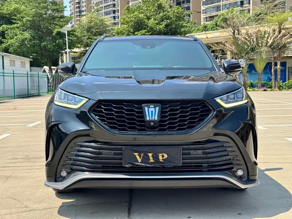Toyota Crown Kluger — миниатюра 2