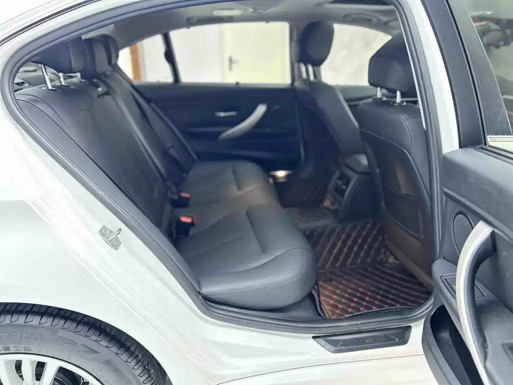 BMW 3 Series — миниатюра 14