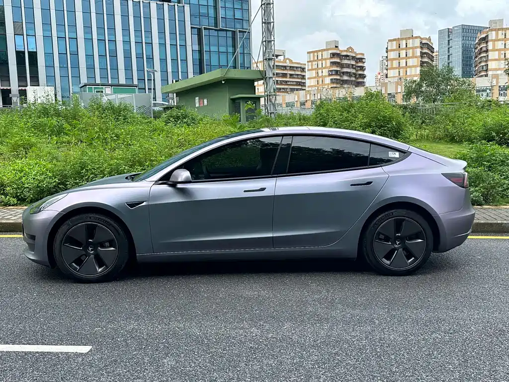 Tesla Model 3 — миниатюра 16