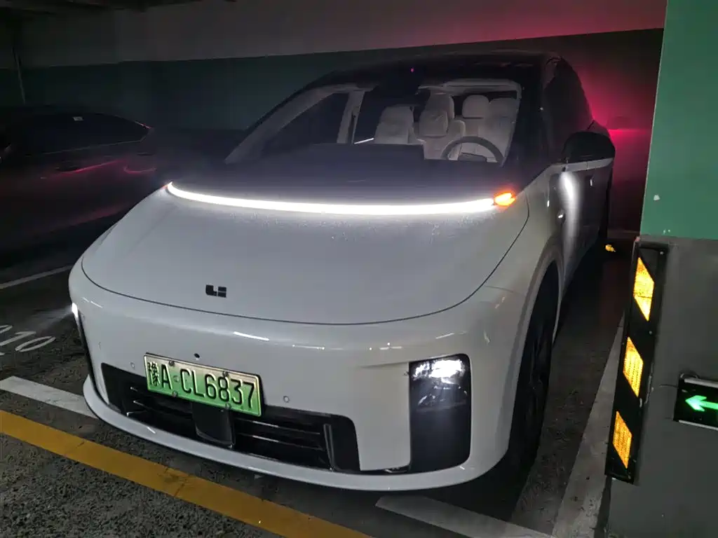 Li Auto 理想i8 2026