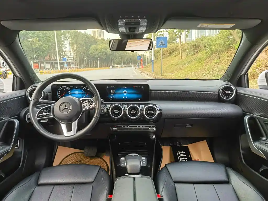 Mercedes-Benz A-Class — миниатюра 8
