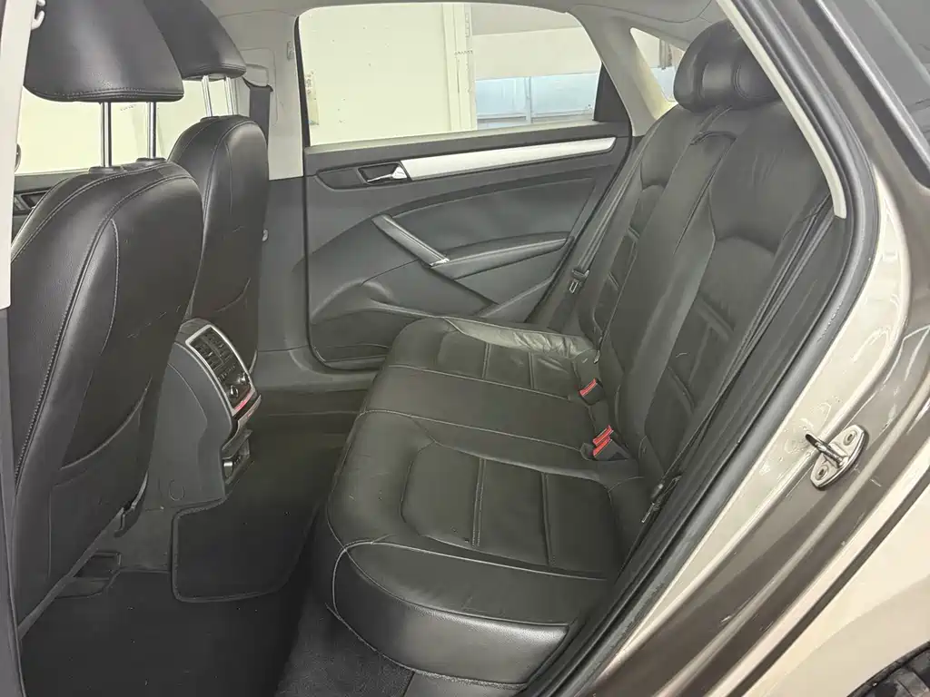 Volkswagen Passat — миниатюра 7