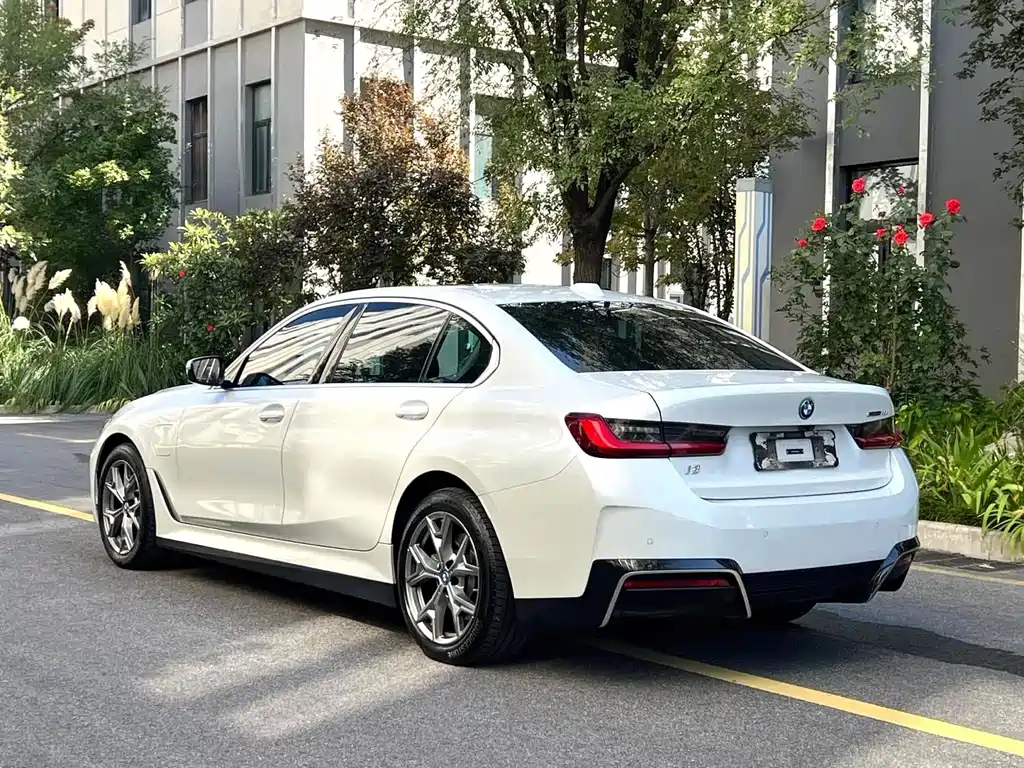 BMW i3 — миниатюра 7