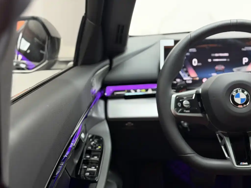 BMW 5 Series — миниатюра 11