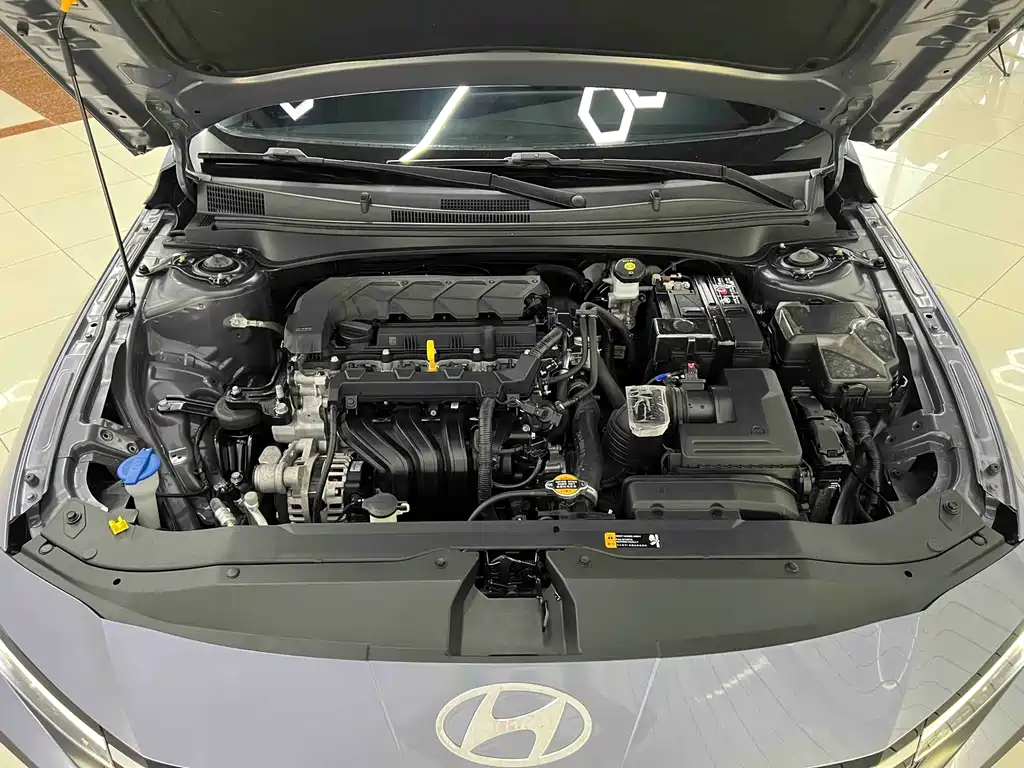 Hyundai Elantra — миниатюра 23