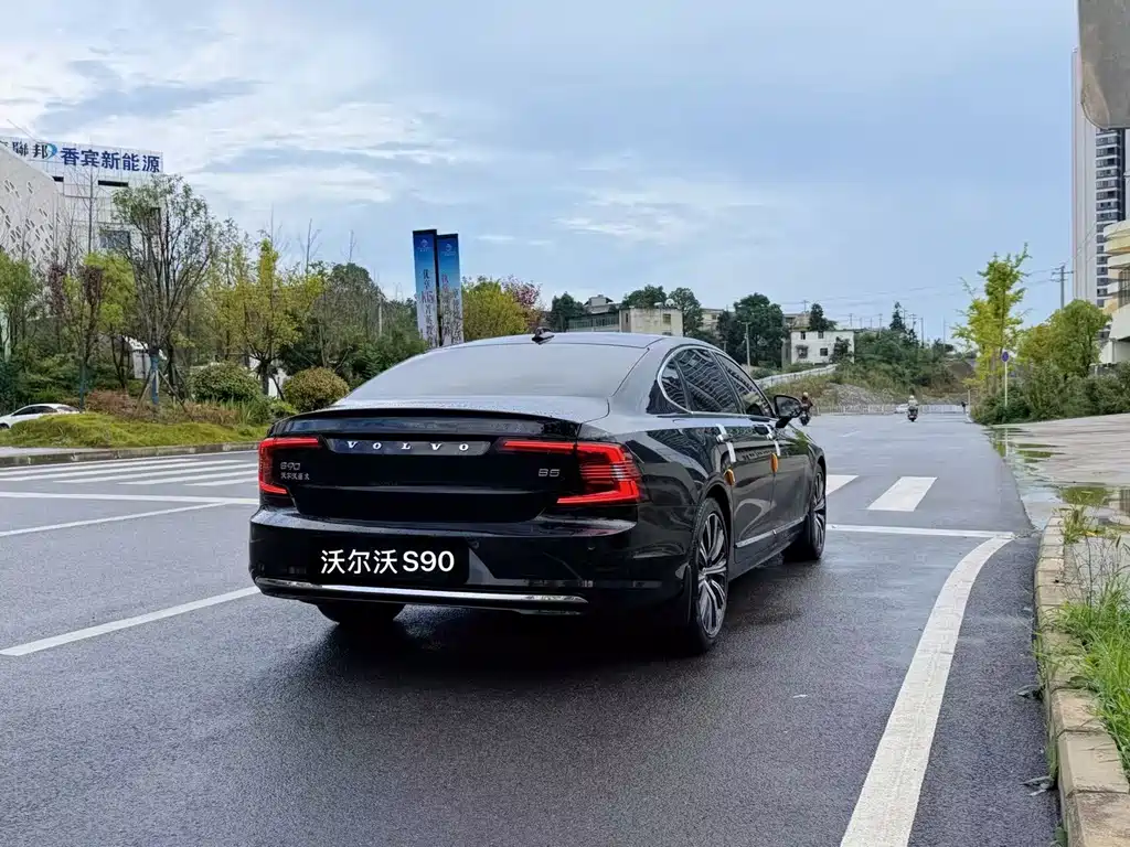 Volvo S90 — миниатюра 9