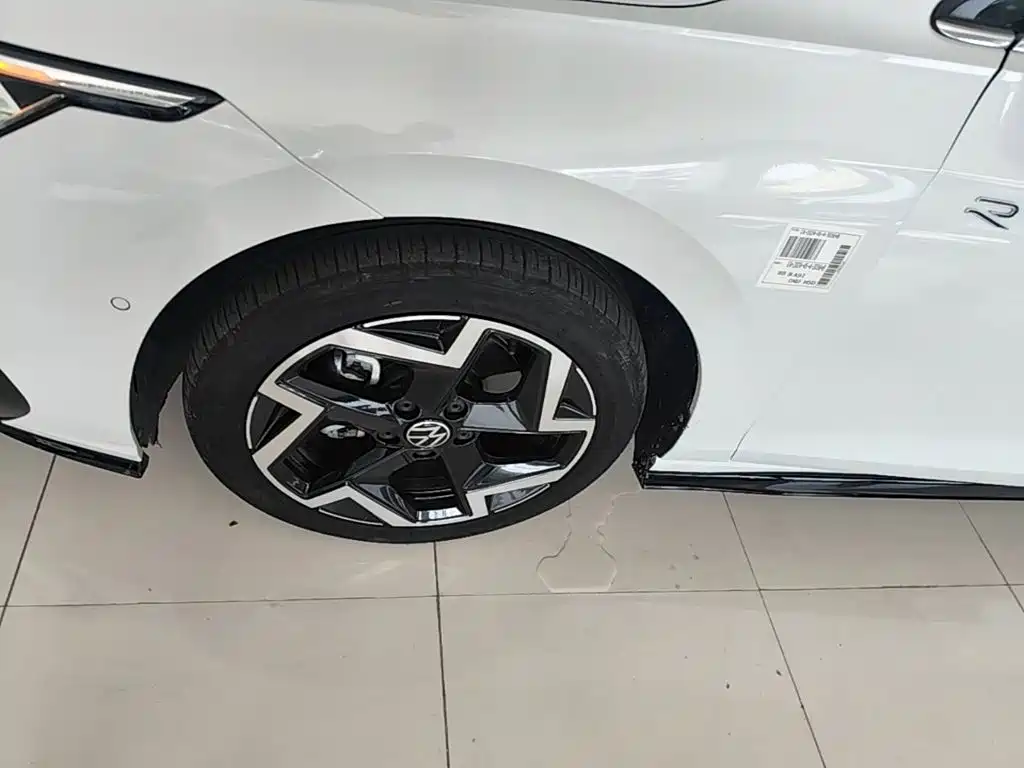 Volkswagen Golf — миниатюра 23