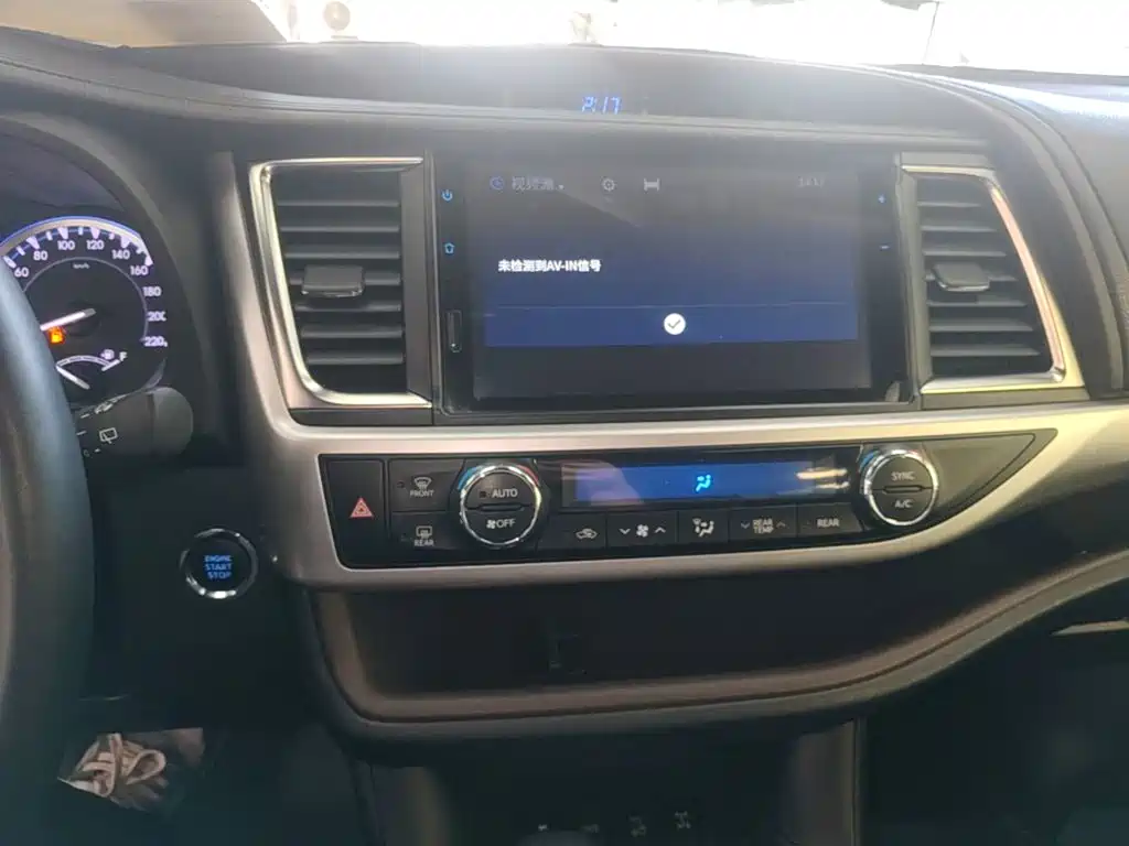 Toyota Highlander — миниатюра 13