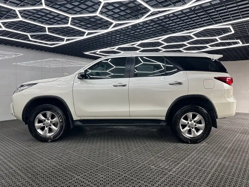 Toyota Fortuner 2017 2.7L