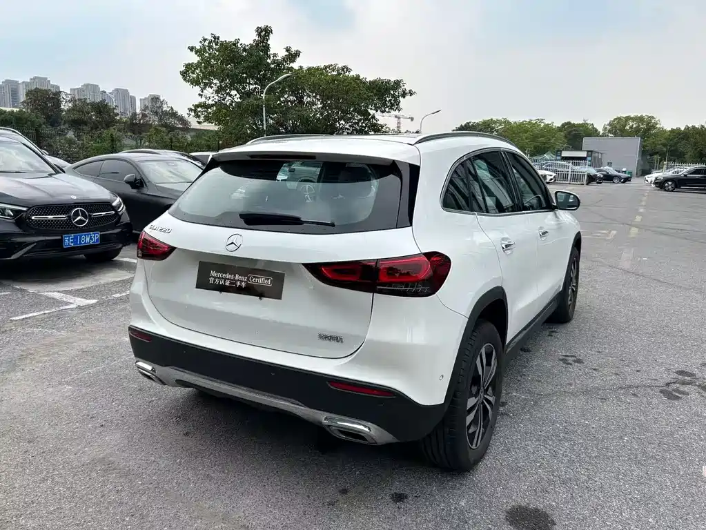 Mercedes-Benz GLA — миниатюра 10