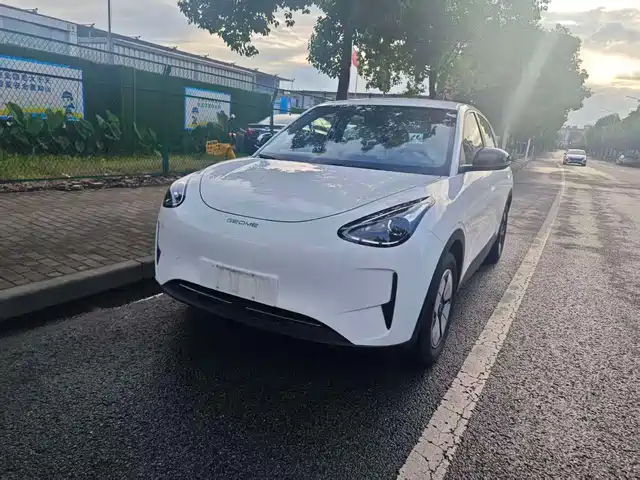 2025 Geely Xingyuan
