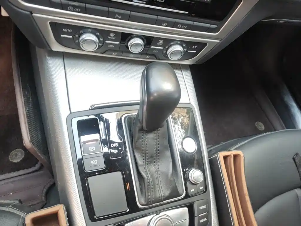 Audi A6L — миниатюра 7