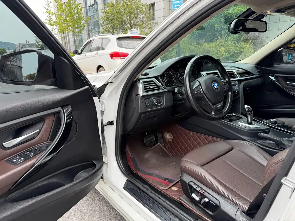 BMW 3 Series — миниатюра 6