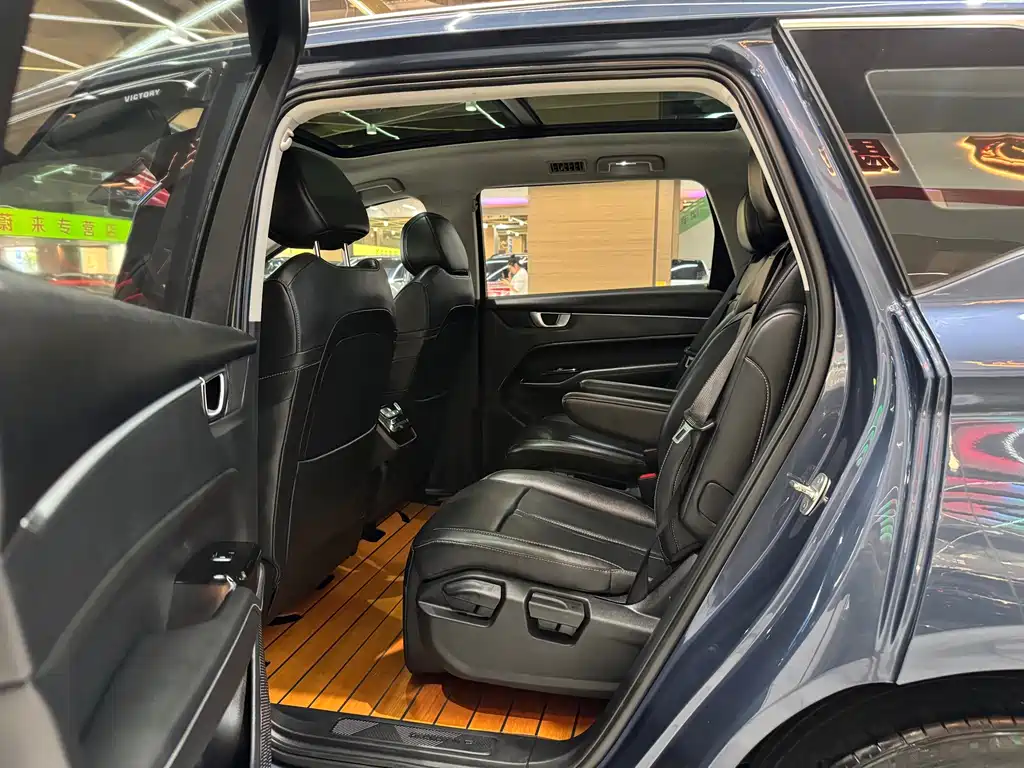 Wuling Victory — миниатюра 10