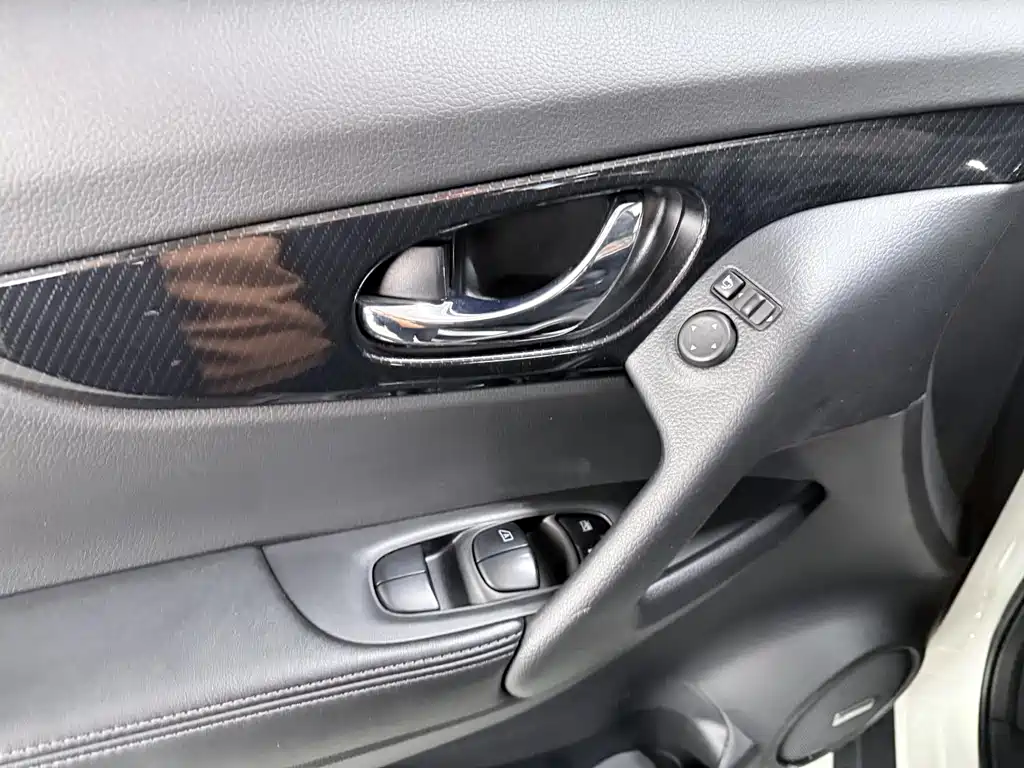 Nissan X-Trail - фото 9