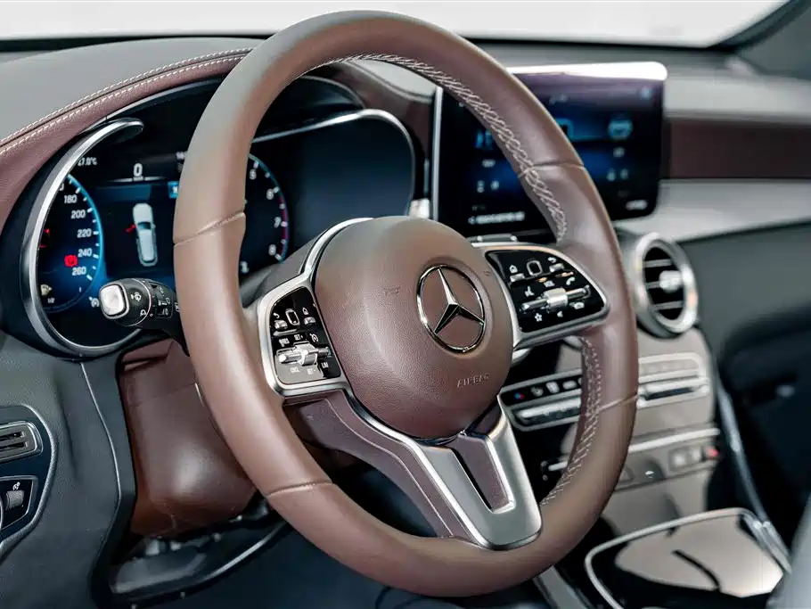 Mercedes-Benz GLC — миниатюра 9
