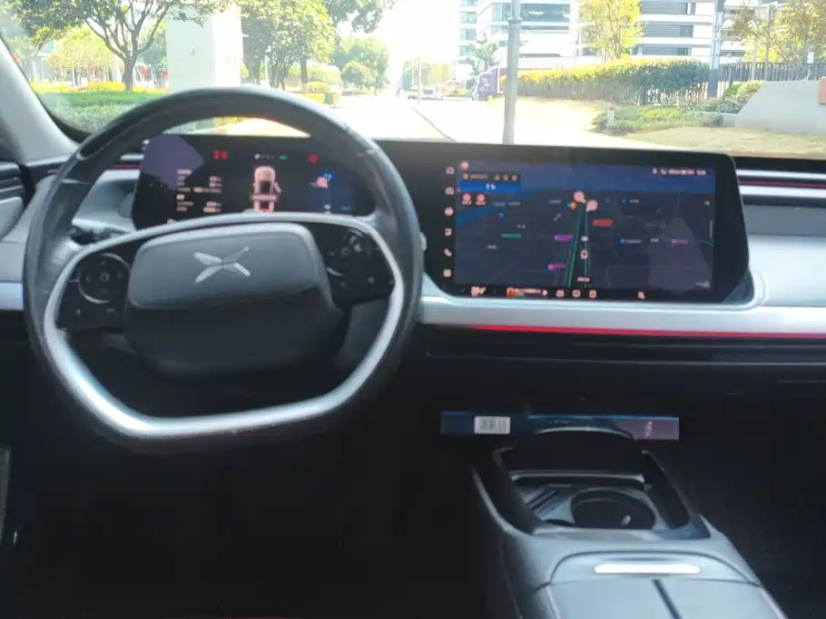 XPeng P7 — миниатюра 12