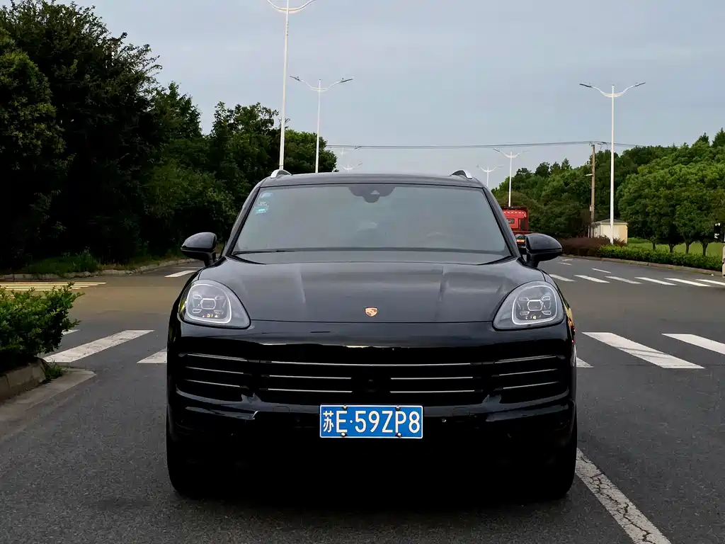 Porsche Cayenne — миниатюра 3