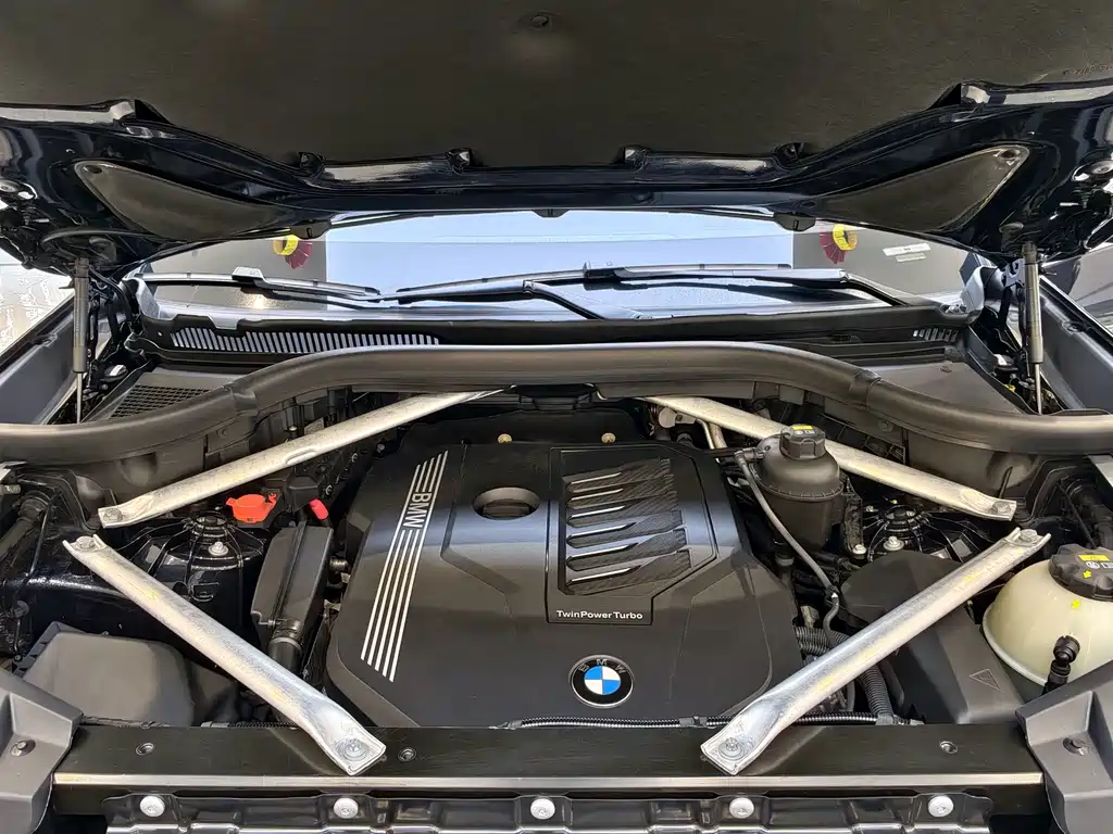 BMW X5 (Import) — миниатюра 16