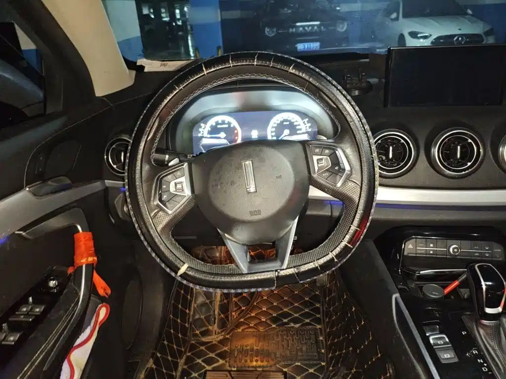 Wey Wey VV7 — миниатюра 11