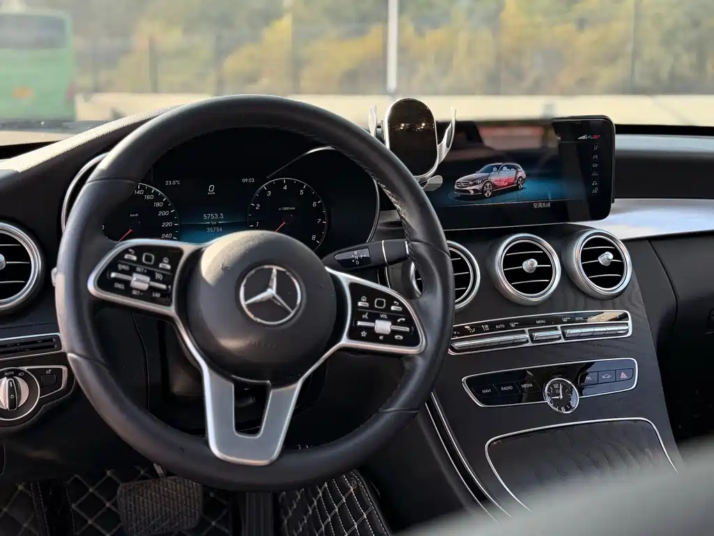 Mercedes-Benz C-Class (Import) — миниатюра 13