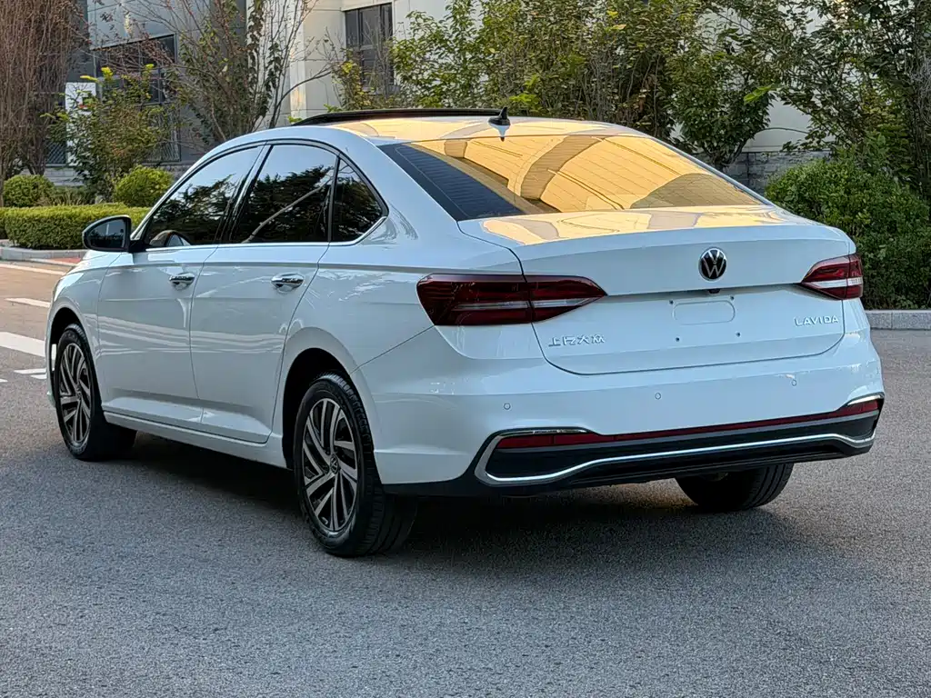 Volkswagen Lavida — миниатюра 17
