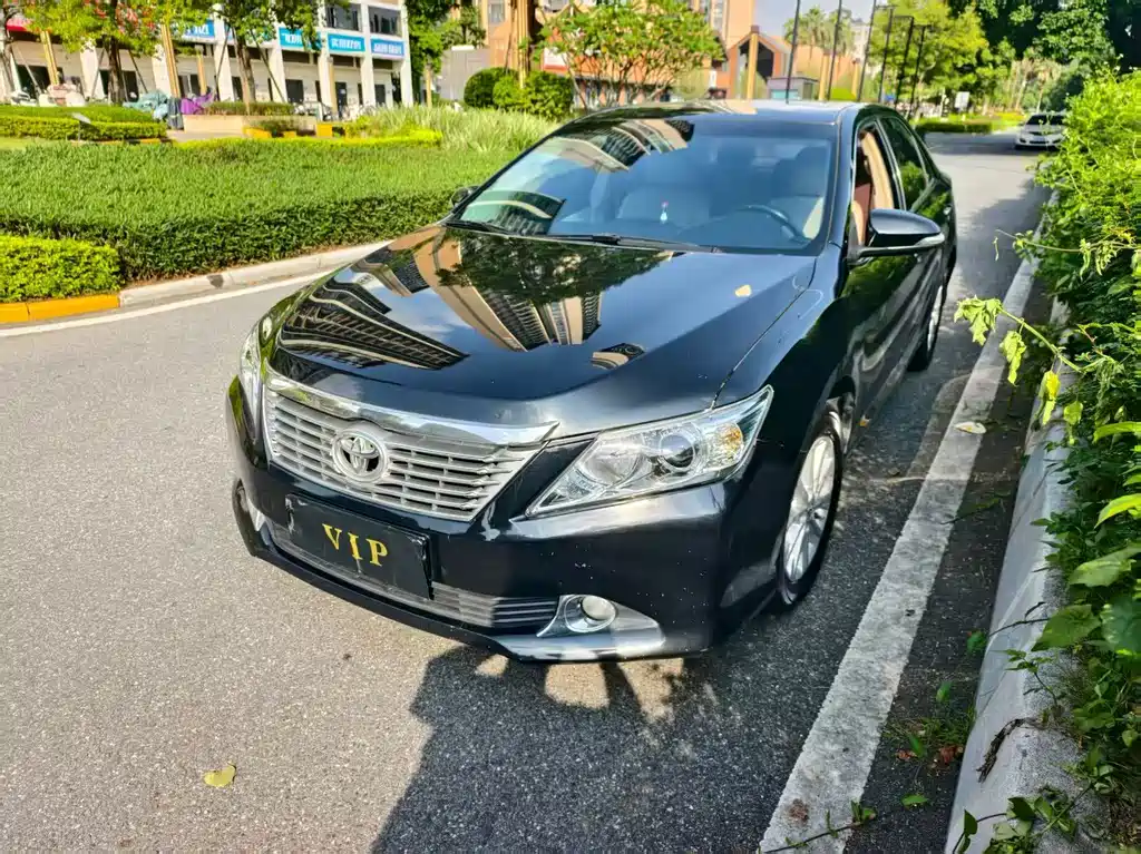 Toyota Camry — миниатюра 3
