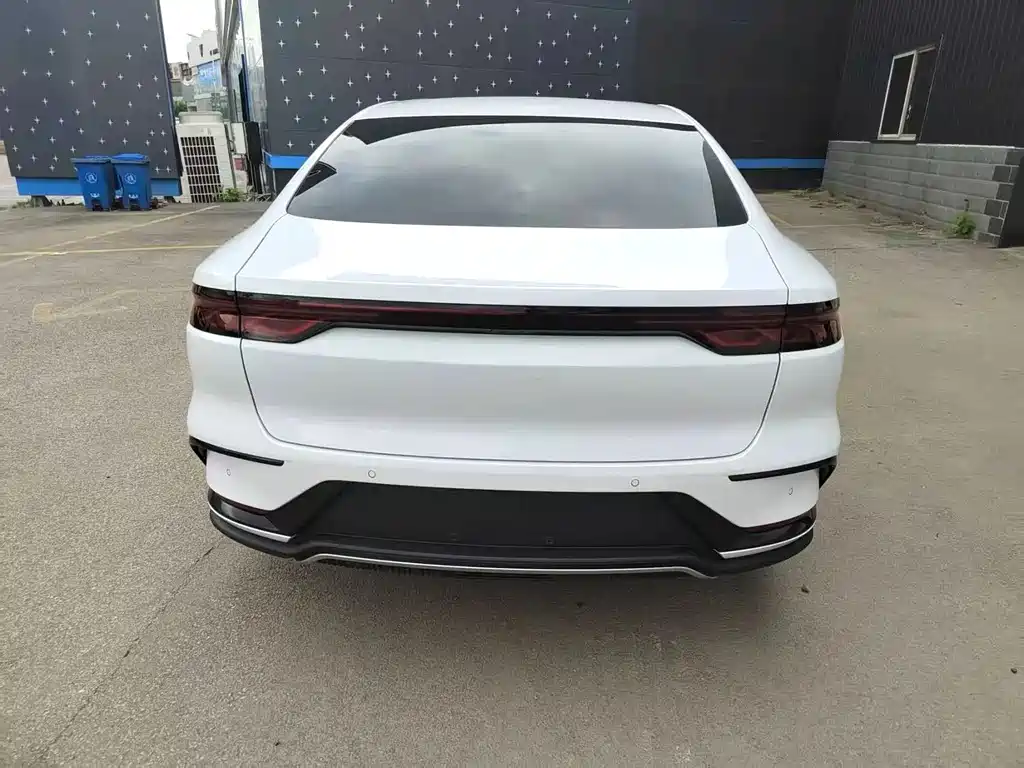 BYD Han — миниатюра 4
