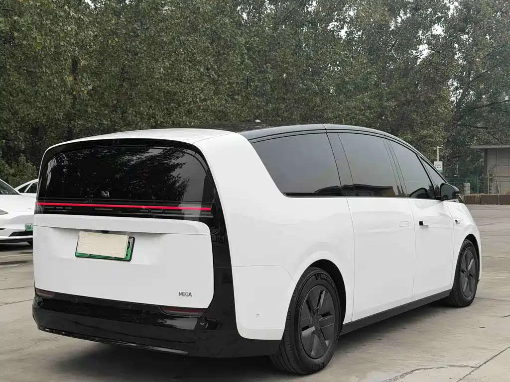 Li Auto Li MEGA — миниатюра 14