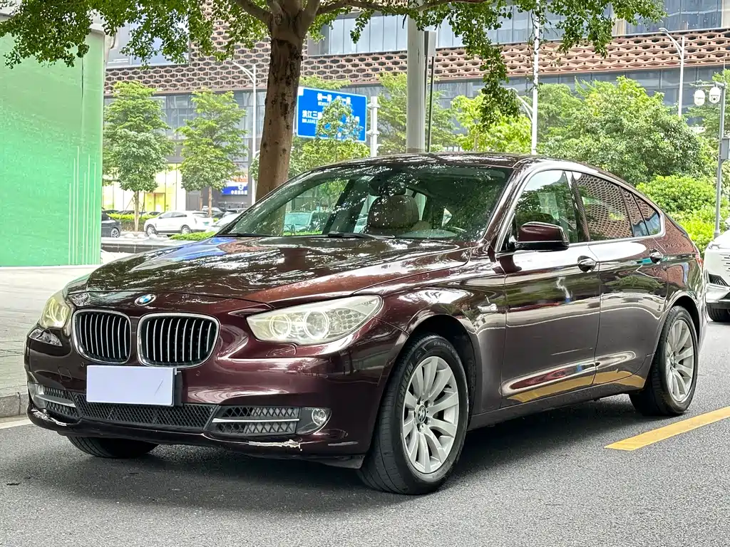 BMW 5 Series GT 2012
