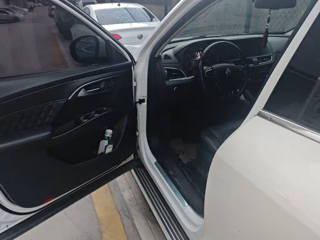 Borgward BX7 — миниатюра 17