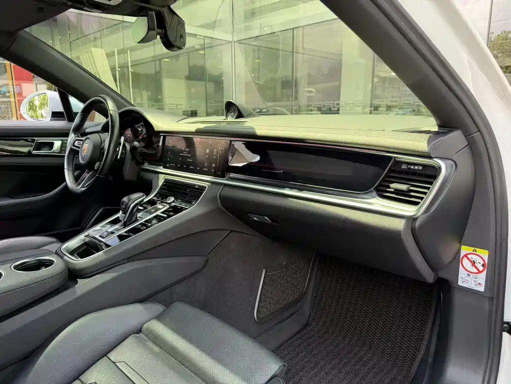 Porsche Panamera — миниатюра 10
