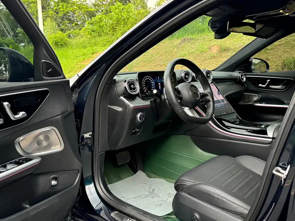 Mercedes-Benz C-Class — миниатюра 6