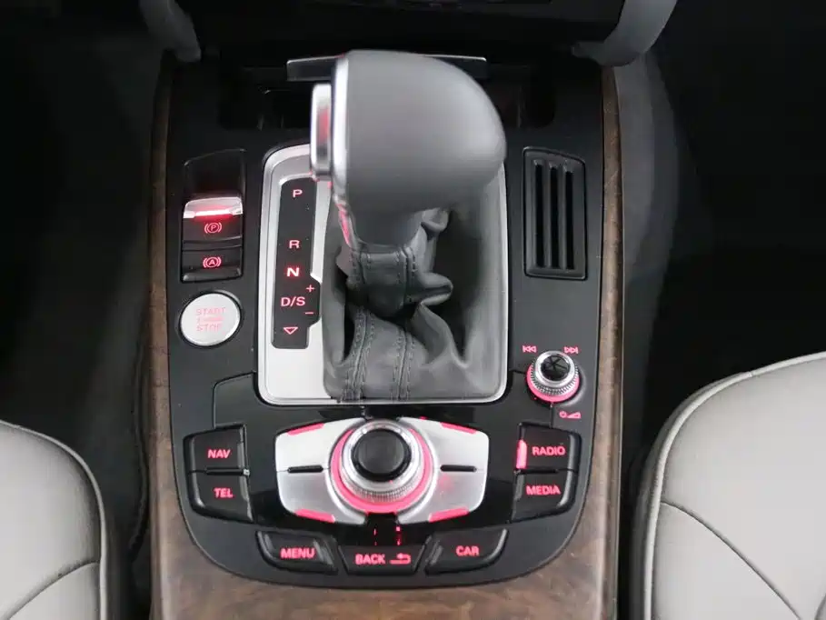 Audi A4L — миниатюра 10