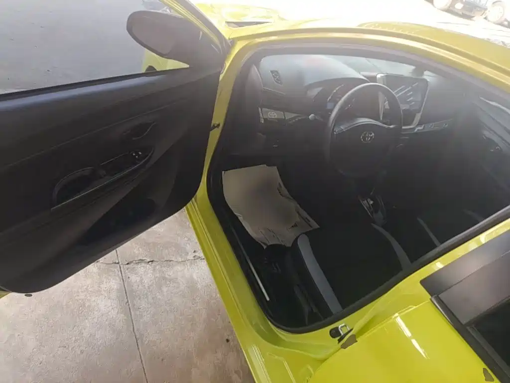 Toyota Yaris L — миниатюра 16