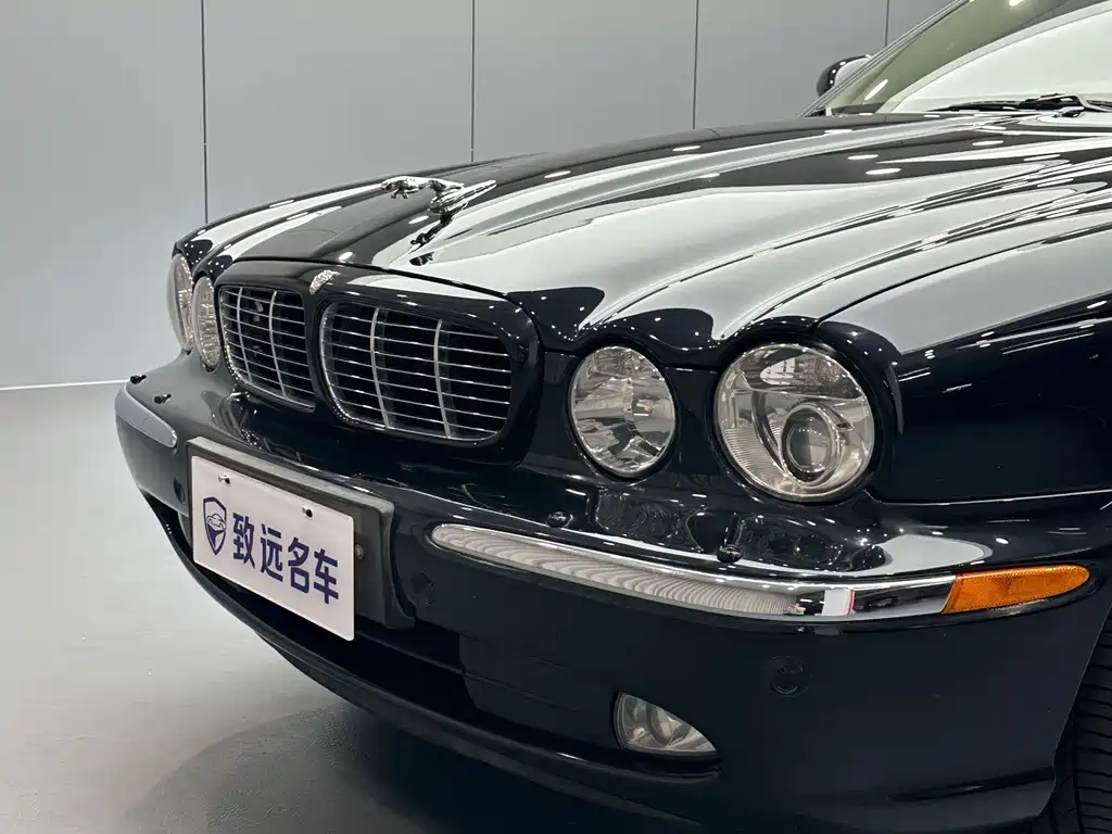 Jaguar XJ — миниатюра 46