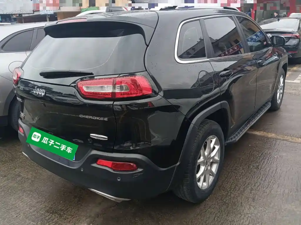 Jeep Cherokee — миниатюра 5
