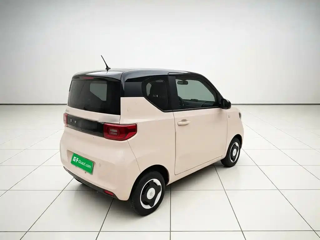 Wuling MINIEV — миниатюра 6
