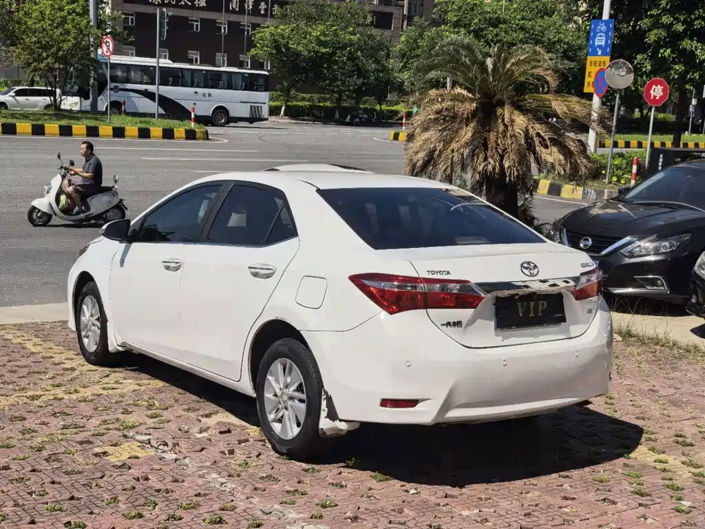 Toyota Corolla — миниатюра 8