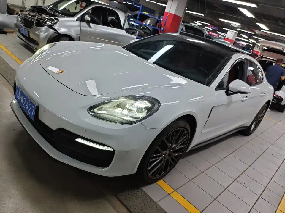 Porsche Panamera 2022