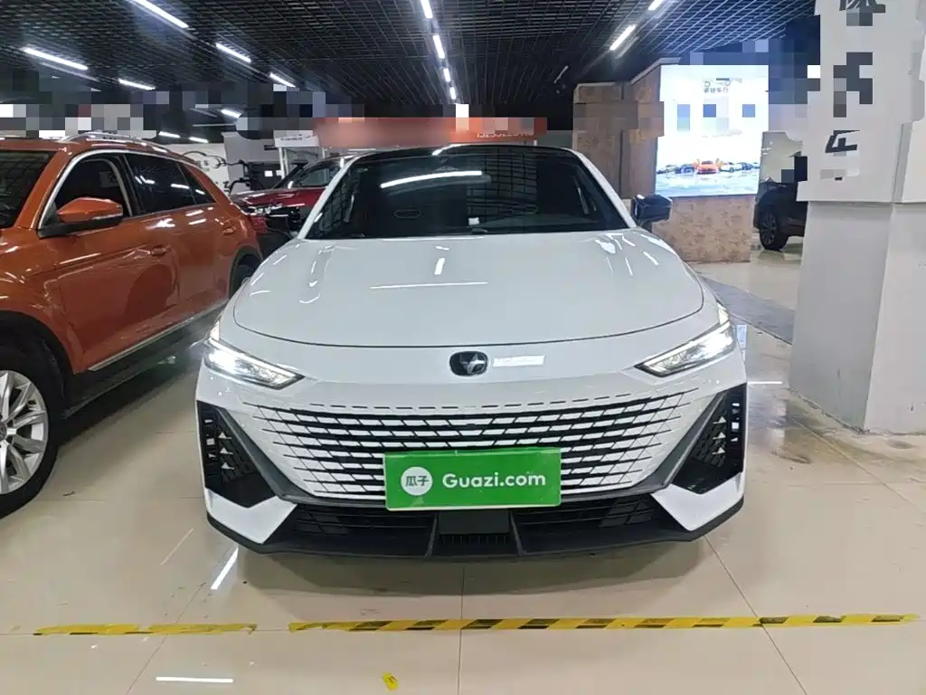 Changan UNI-V — миниатюра 3