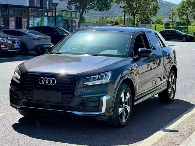 AUDI  Q2L 2020
