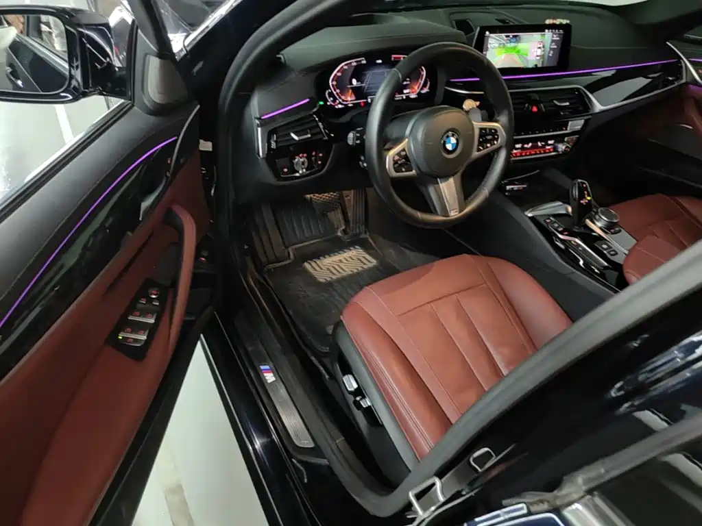 BMW 5 Series — миниатюра 16