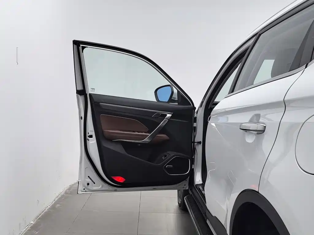 Geely Boyue — миниатюра 8
